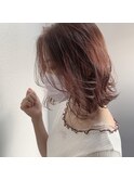 ピンクベージュ