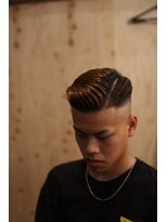 ヘアリゾートブンブン(Boum Boum) スキャルフェードパートスタイル