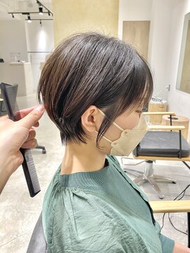 カノイ(KANOI) 耳掛け丸みショートボブ