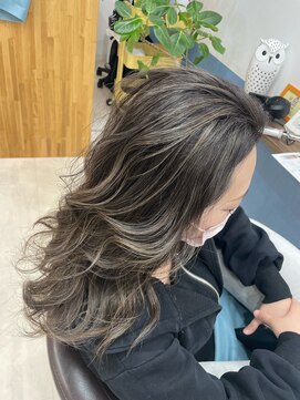 イロ 成田(iLo) 矯正、パーマしててもできるスペシャルハイライト