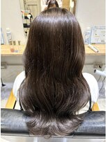 リタ(rita.)&nbsp;小辻 オリーブベージュ×プレミアムイルミナカラー レイヤー