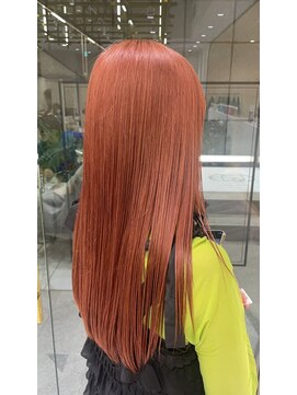 ゼスト フィーノ(ZEST fino) 【吉田 佑衣】秋でも可愛いハイトーンサーモンピンク