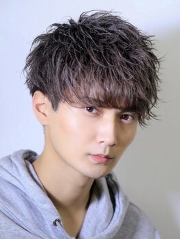 ロウ トウキョウ 八王子店(RAW TOKYO)の写真/繊細なカット技術でメンズのお悩みも難なくカバー！ＯＮ/ＯＦＦどちらもかっこよくキマる！