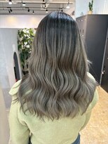 メリー オオサカ(Merly Osaka)&nbsp;smoky ash balayage