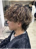 天神波巻きプードルパーマハードスパイラルマッシュメンズ強め