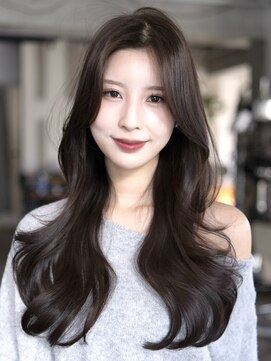 エインアンリー 明治神宮前(AIN.ANLY.) 着物ヘアモテ髪色気レイヤーカット暗めカラー