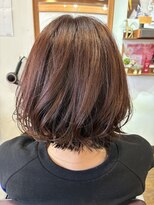 ヘアーメイク スロー(Hair make Slow)&nbsp;切りっぱなしボブゆるふわ巻き仕上げ