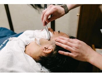 ヒロギンザ 八重洲店(HIRO GINZA)の写真/【国内外47店舗/個室】理容室ならではの本格シェービング技術。清潔感UP*[八重洲/日本橋/東京駅]