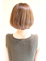 レウナ 外苑前(Reuna)&nbsp;後頭部を綺麗に見せるカット・丸みを大切にしたスタイル