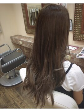 ドゥアージュ(Deux Age) 外国人風ヘアカラー　「アッシュグレイ×グラデーション」