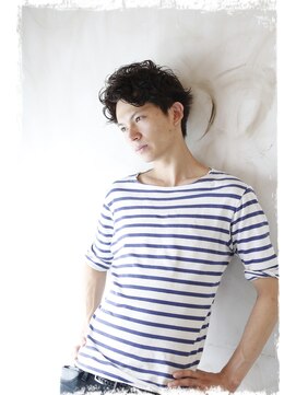 ブーケ(BOUQUET) メンズパーマ　クセ毛パーマ　ワックスを揉み込む