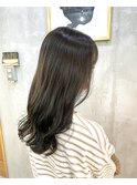 オリーブベージュ