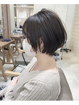 モアナバイヘッドライト 小田原店(Moana by HEADLIGHT) Moana#ショートボブ#耳掛けショート#ダークカラー