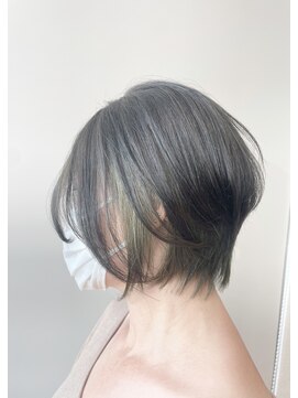 レシェル 松阪(RECIEL) 前下がりショート×インナー緑