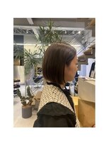 アディクト(ADDICT)&nbsp;切りっぱなしボブ×ツヤ系カラー