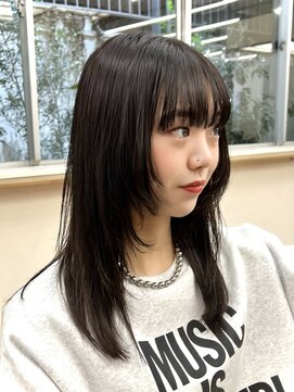 パークレーン アイス イヴェン(park lane ICI yeven) 10代20代30代小顔透明感アッシュレイヤーヘアストレートYUKI