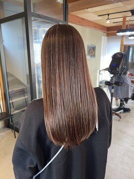 コモレビ(komorebi) 【嶋崎翔】脱白髪染め×髪質改善ストレート