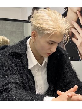 アストラ(ASTRA) MEN’S HAIR/波巻きツイストスパイラル/リバースセンターパート