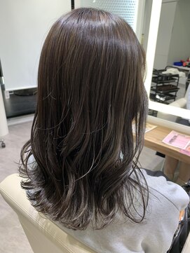 エアー 福岡(AIR) ミディアム×レイヤーカット×ハイライト×福岡×天神