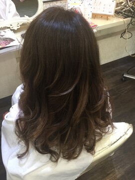 ヘアクラブリューズ フォアキングアンドクウィーン(HairClub RYU's for King&Queen) グラカラーパーマ
