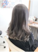 『カット+低ダメージブリーチ+アッシュグレージュ』ロング