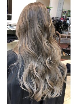 ケリーズグリーン(Kelly's Green) リアル外国人