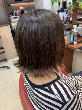 ヘアークリアー 獨協大学前店 外はねボブ