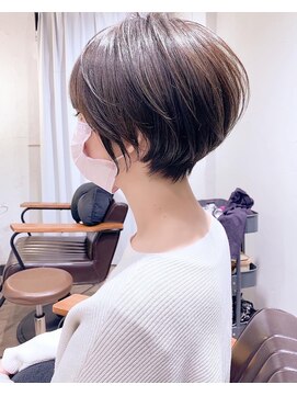 アヴァロン(AVALON) 絶壁解消×マロンベージュ×40代×前髪長め大人ショートボブ永