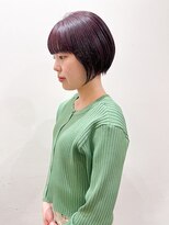 ほんのり色味を楽しめるダークパープルアッシュ