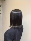 外はねボブ切りっぱなしスタイル