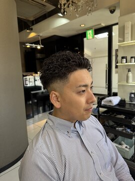 アイズ 海老名(AIZU) 極道パーマ スパイラルパーマ フェードカット スキンフェード