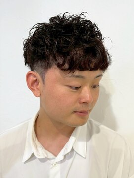 ナービス(NARVIS) メンズ/メンズカット/メンズパーマ/波巻き/ツイスト/スパイラル