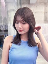 フィヴェント(Fivent)&nbsp;黒髪韓国小顔レイヤーイメチェン暗めオリーブグレークラゲヘアー