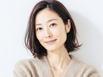 エーティーヘアコレクション 自由が丘(AT.hair collection)の写真/ 【毛髪改善ヘアカラー】白髪を隠す時代は終わり。“活かす”自然派カラーで肌映えも実現◎