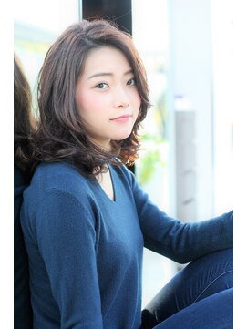 ミスエッセンス(MISS ESSENCE) ゆるふわこなれ感ミディ