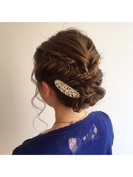 シャンティーク(shanteek) 【平垣内】上品シニヨンアレンジ