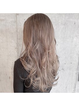 アメリ 新宿(Ameri) Ameri イルミナカラー　プラチナベージュ【新宿】