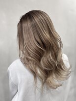 アイス(ice)&nbsp;外国人風カラー/波巻き/シルクベージュ/カール/グレージュカラー