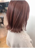 ピンクベージュ