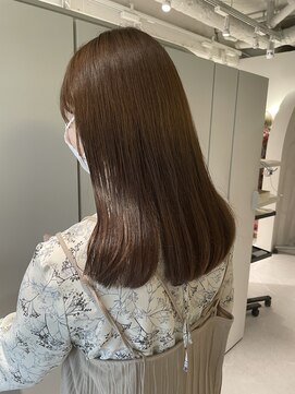 ムーム(Momb) 髪質改善ツヤサラヘア