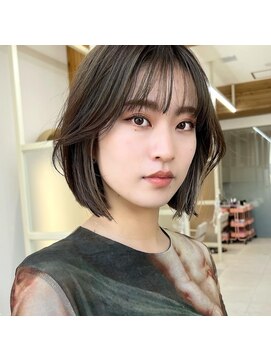 アフロートリノ(AFLOAT Leino) 小顔ヘルシーレイヤースタイル透明感カラー【修】20代30代40代