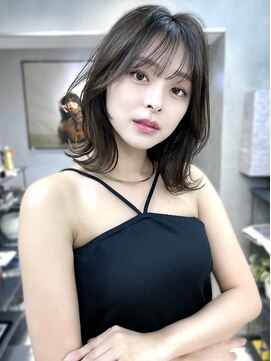 ヴェイン 渋谷(vain) ★くびレイヤー黒髪エモージュ小顔レイヤーロンググレーベージュ