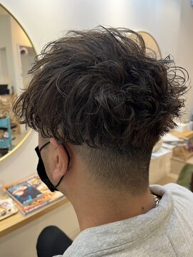 イルミチーノ(il micino) ツーブロック＋ニュアンスパーマ