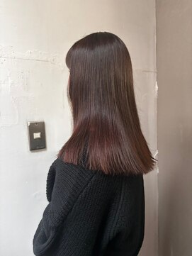 O 透明感ブラウン暖色系カラー切りっぱなしストレートヘア20代30代