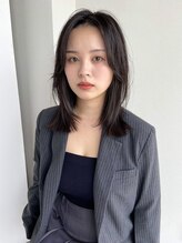 ラパンセベージュ(LA PENSEE BEIGE) セミロング　レイヤー　カット