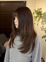 カルマンド(Calmando) 軽やかで立体感のあるハイレイヤースタイル