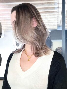 くびれヘア美髪韓国ヘア顔周りレイヤーくびれミディ_ba378942