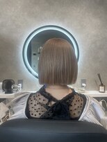 ミストプラス(MIST+)&nbsp;切りっぱなしボブ/グレージュ