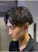 サーフカール ツーブロック 海外風センターパート 波巻きパーマ