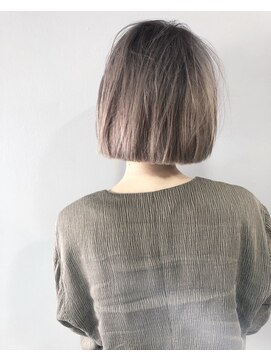 サングース(Sungoose) sungoose tokyoネオウルフ毛先パーマフォギーベージュ耳かけ